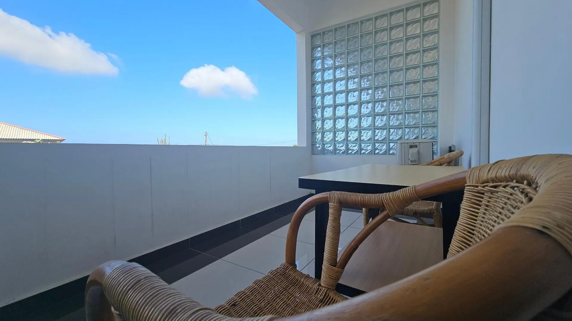 Prince Studio Apartments Willemstad